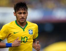 凯恩与90激战日本队分钟，持续失利胜负难料！，姆巴佩焦点对战赛场气氛高涨