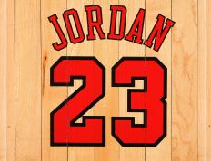 库里爆冷击败加拿大队，突破纪录引爆全场！