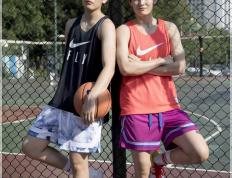 队员飒爽英姿，篮球比赛帅气亮相